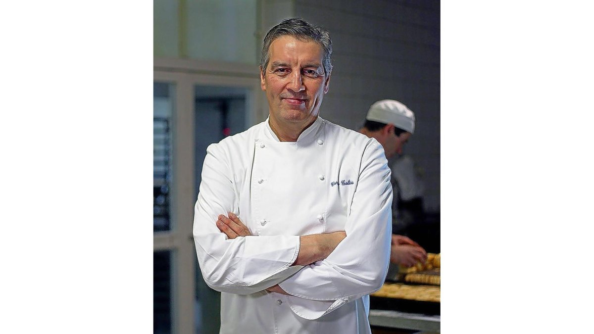 Carlos Galicia, en las instalaciones.-E.M.