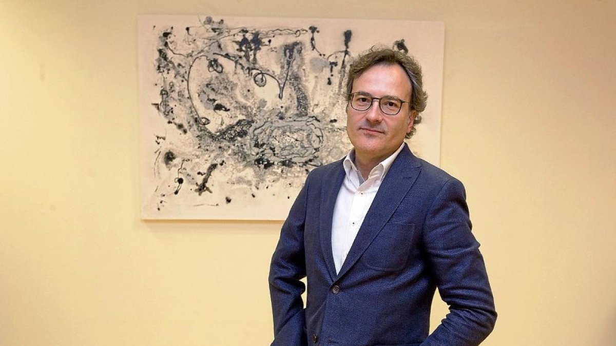 Miguel Ángel González.-J.M. LOSTAU