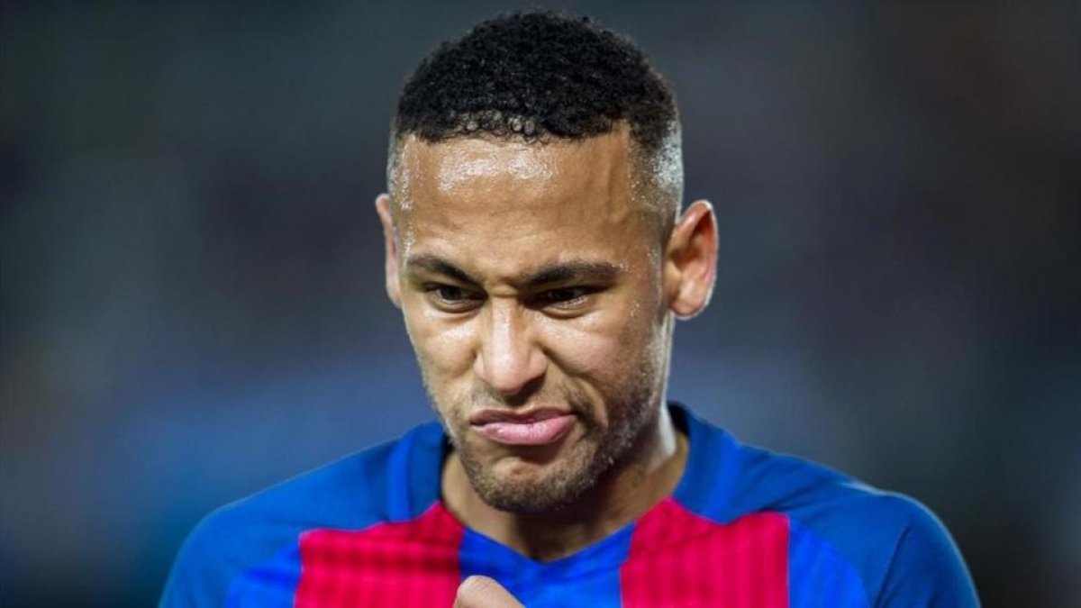 Neymar durante el partido contra el Manchester City en el Camp Nou.-JORDI COTRINA