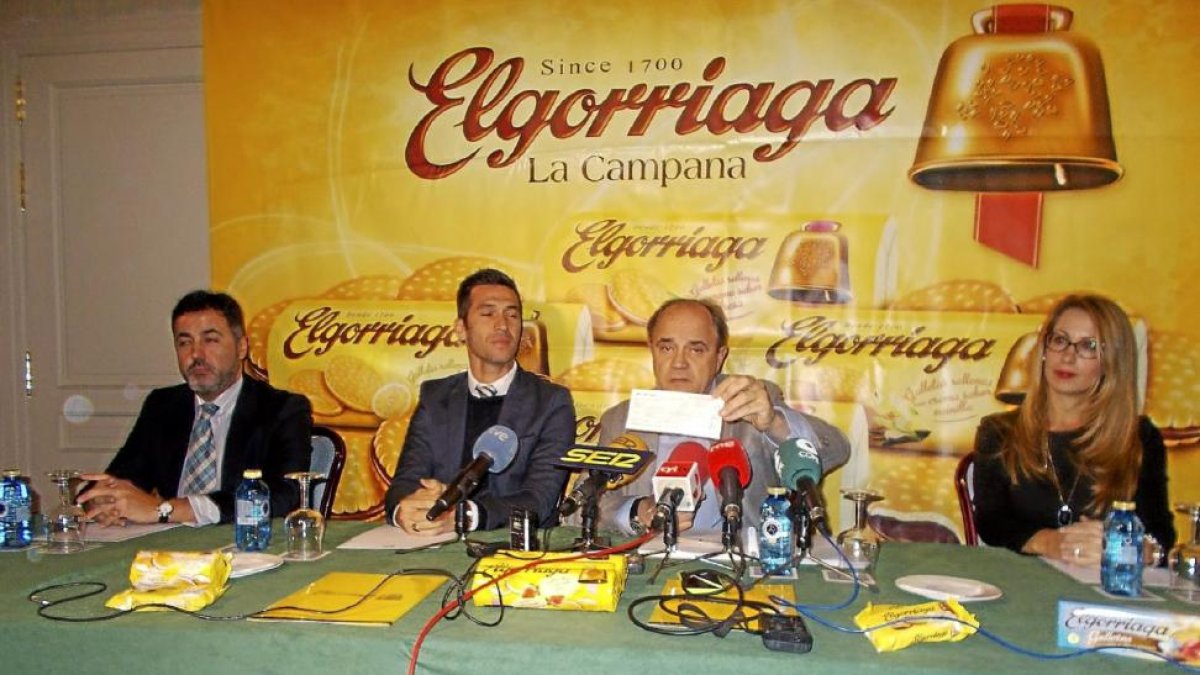 -Antonio García.