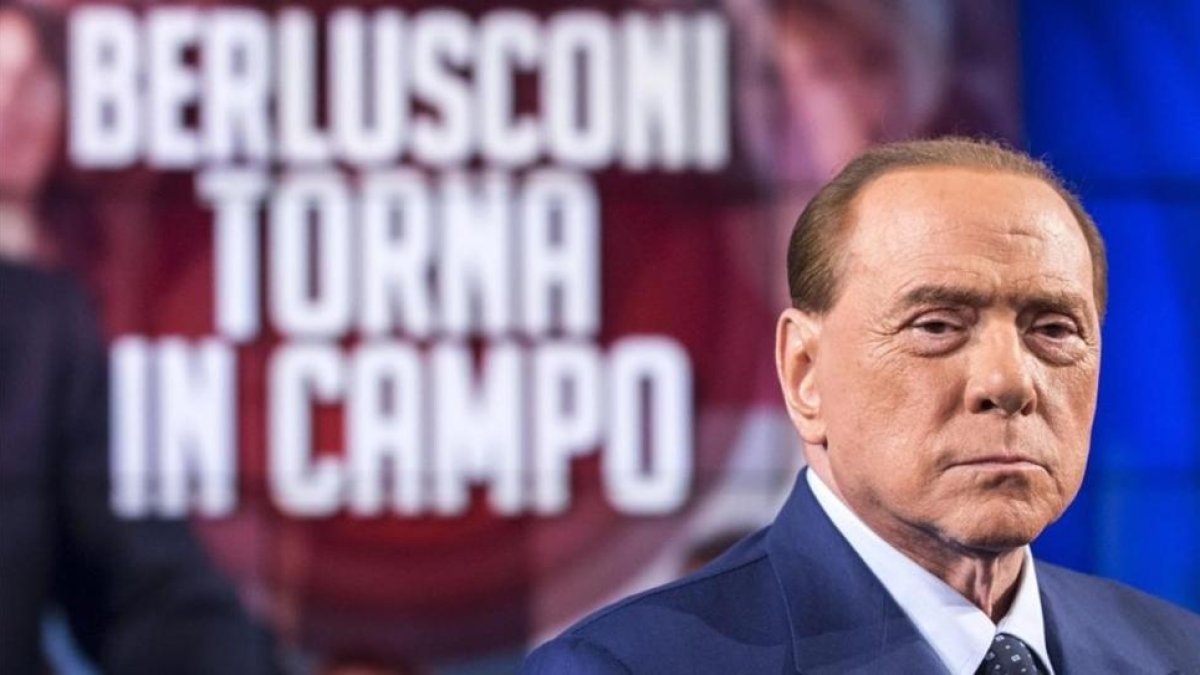 El presidente del Milan, Silvio Berlusconi, ha llegado a un acuerdo para vender el club a un grupo de empresarios chinos.-ANGELO CARCONI / EFE
