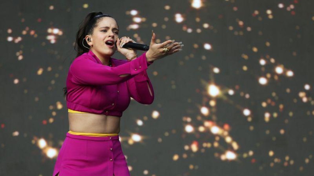 La cantante espanola Rosalia en el festival musical Lollapalooza 2019 en Santiago, Chile.-EFE