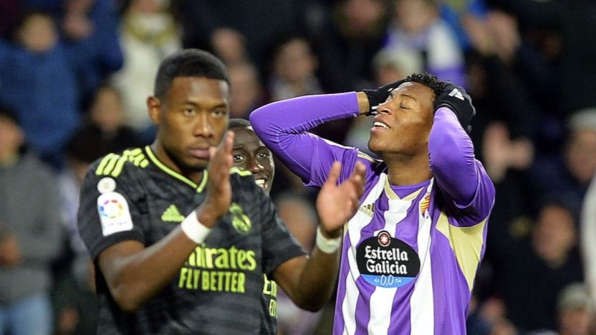 Alaba y Plata, en el partido de la primera vuelta.