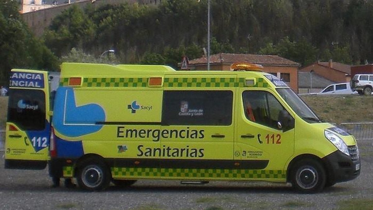 Un hombre de 54 años fallecido en un choque frontal entre un turismo y un camión en Fonfría-E.M