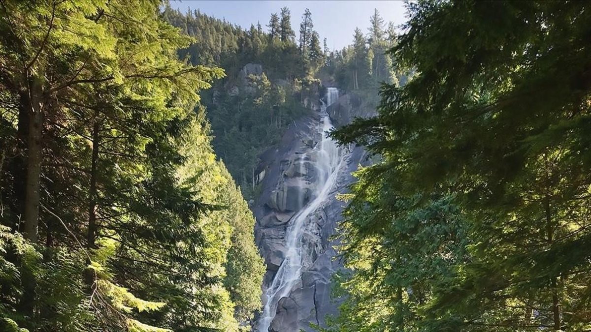 Una imagen de las cataratas de Shannon Falls, en Canadá, donde los tres youtubers perdieron la vida. /-GREGORY SIMPSON