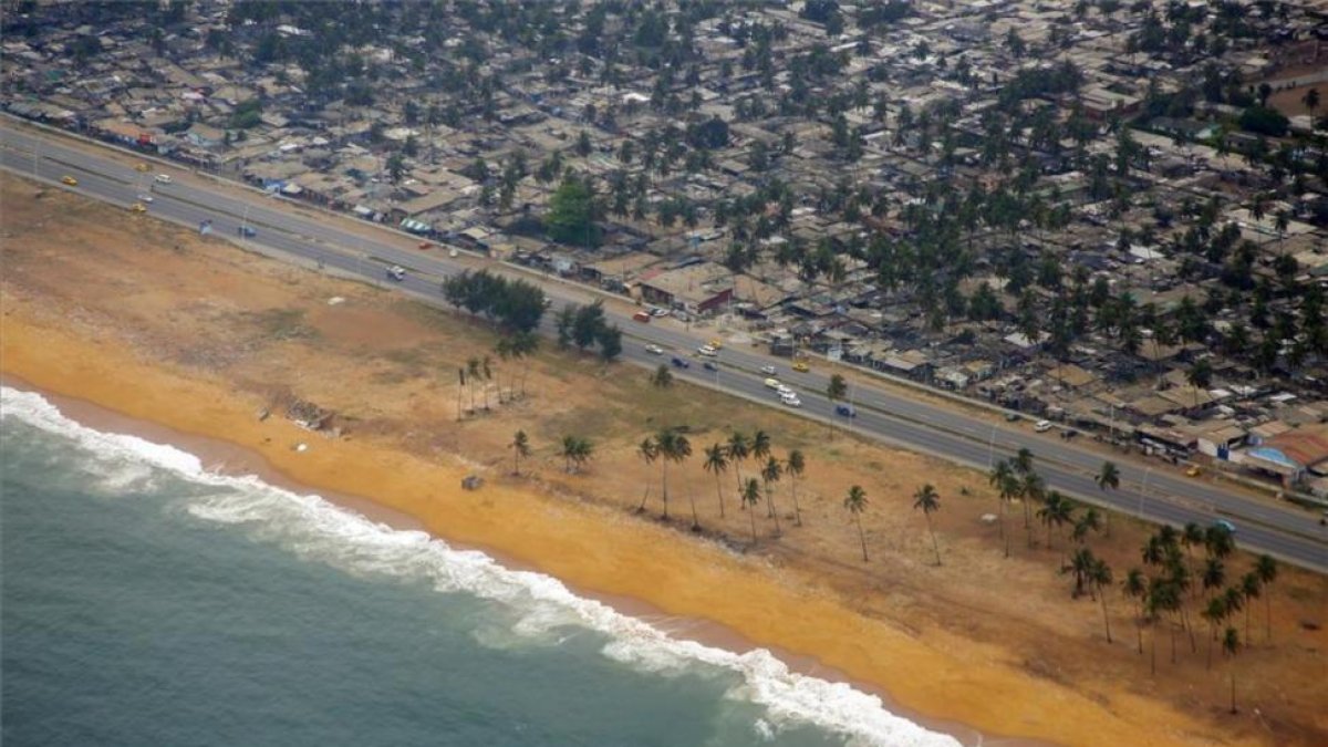 La costa de Abidjan, en Costa de Marfil.-EL PERIÓDICO