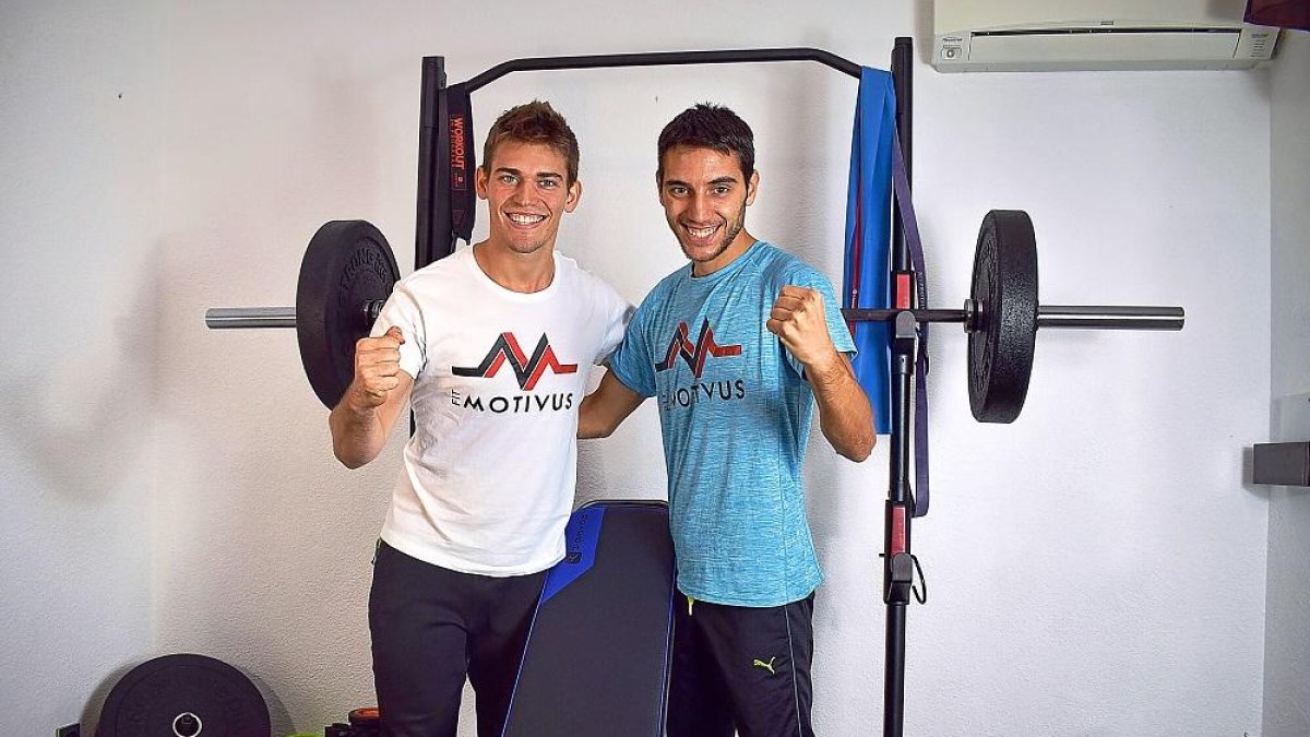 Los graduados de la ULE Diego Hualde y Roberto Ramajo durante uno de sus entrenamientos.-E. M.