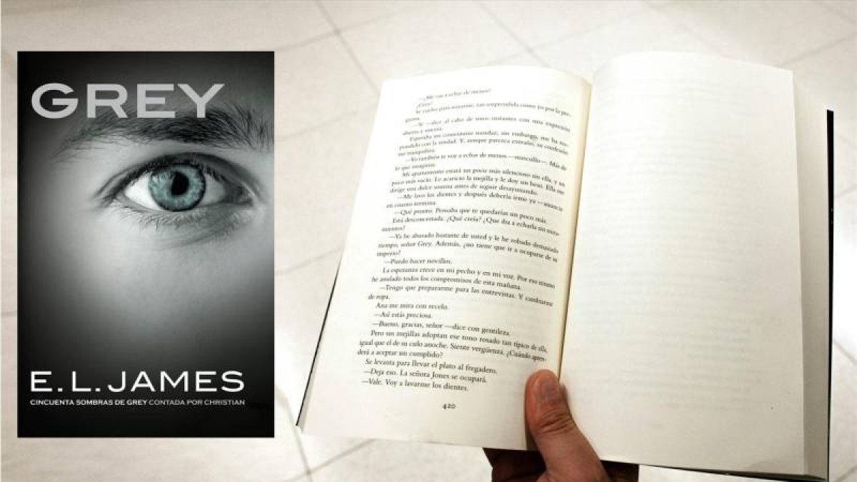 La página 421 de la secuera de las 50 sombras de Grey aparece completamente en blanco.-