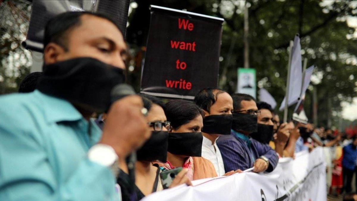 Periodistas bengalís protestan en Dacca contra el Acta de Seguridad Digital-REUTERS