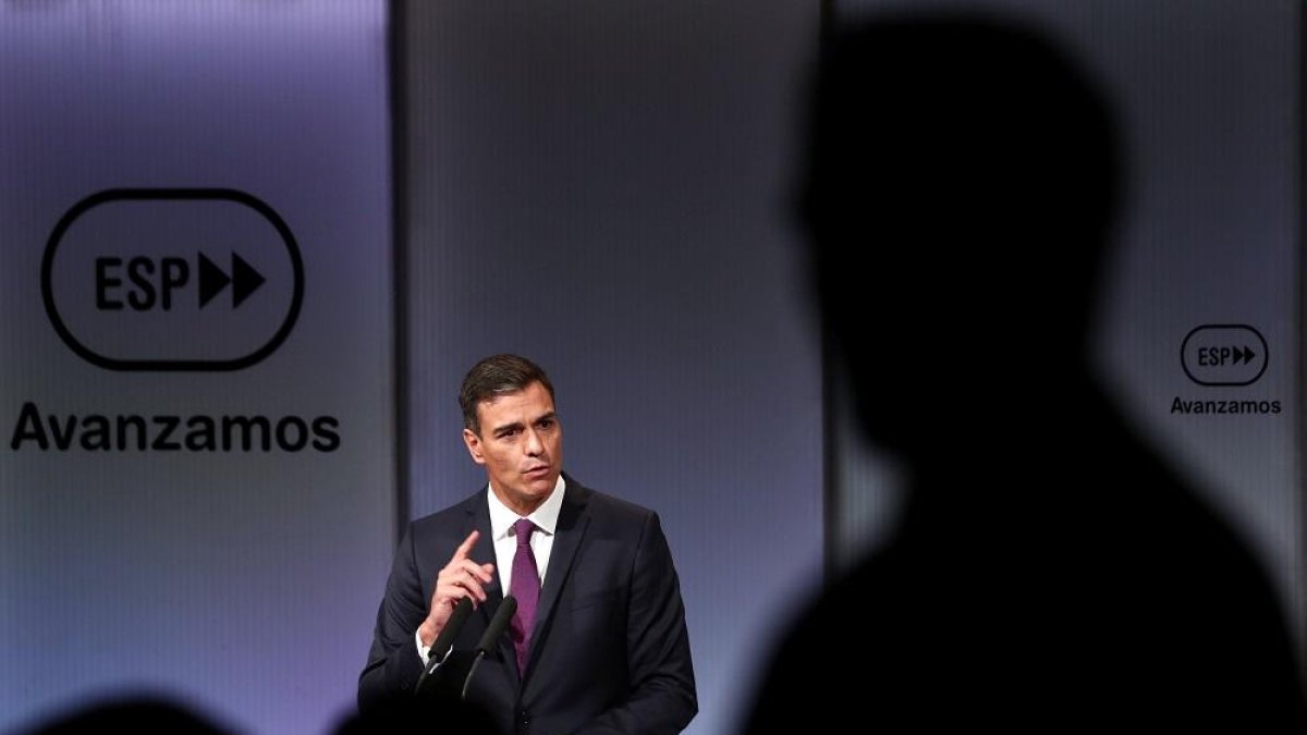 Pedro Sánchez durante una conferencia.-REUTERS