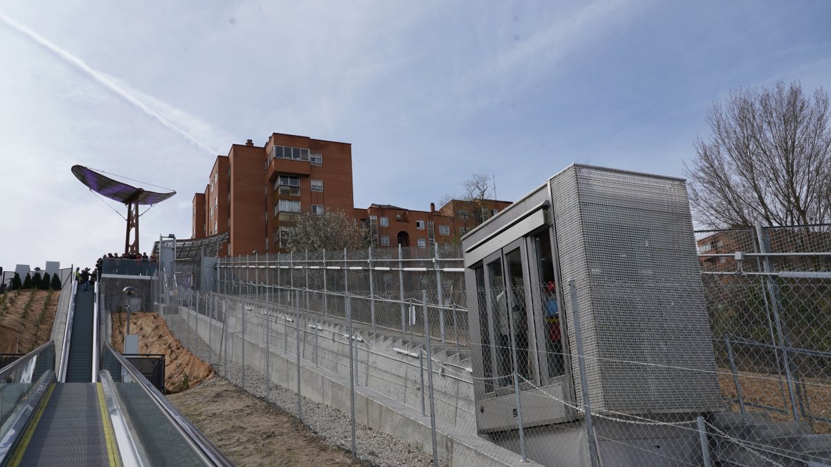 Elevadores urbanos en la ladera norte de Parquesol.