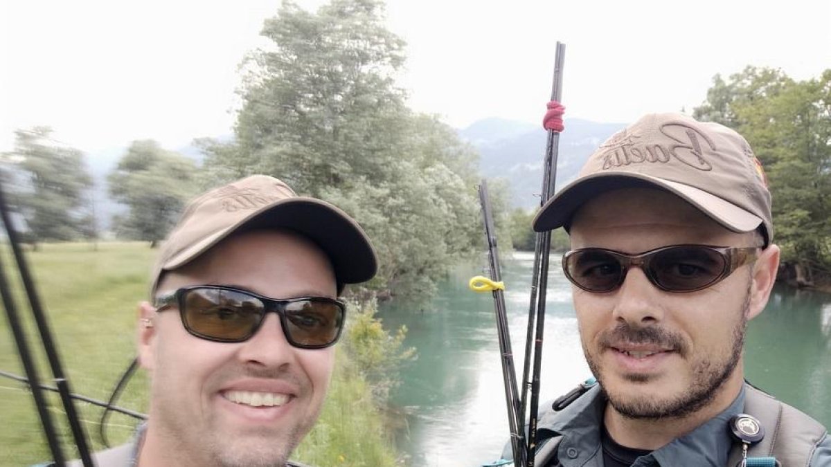 González y Santos, entrenando en Montenegro antes del campeonato.-L. FUENTE