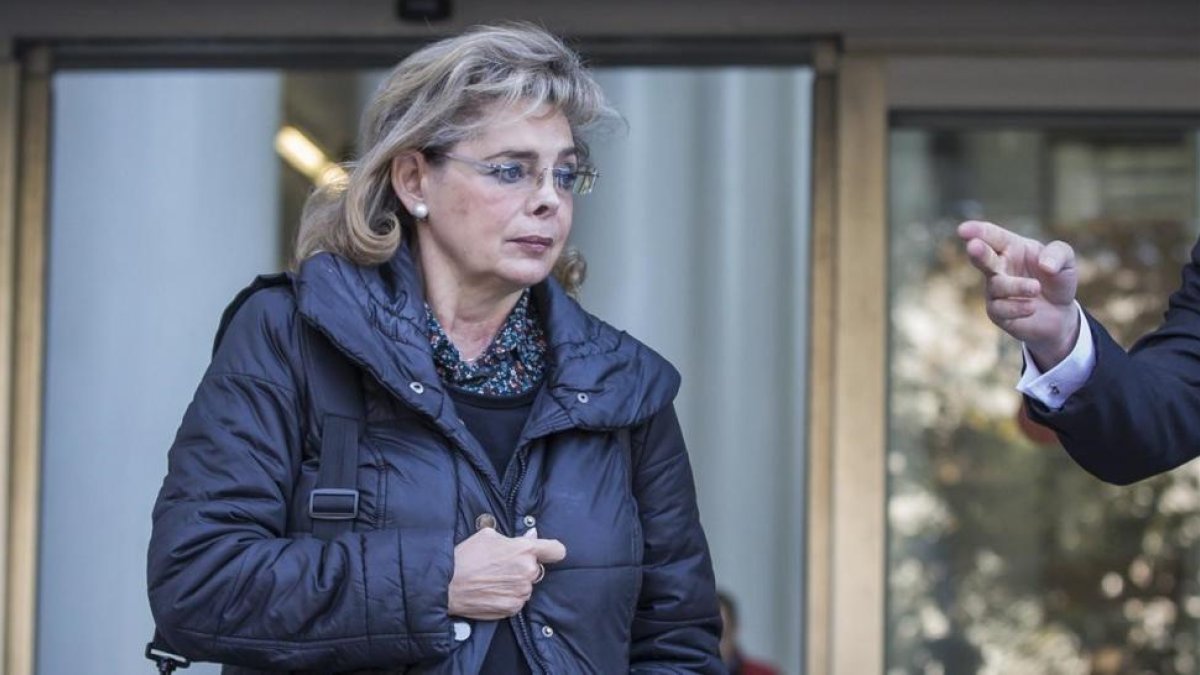 María José Alcón, tras declarar como cómplice en el Caso Taula, en noviembre del 2017.-MIGUEL LORENZO