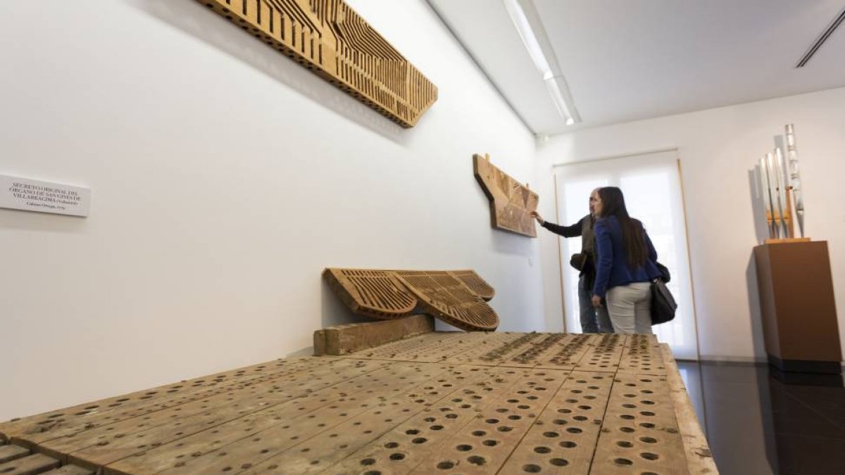 Exposición de 'Tubos cantantes'-Miguel Ángel Santos