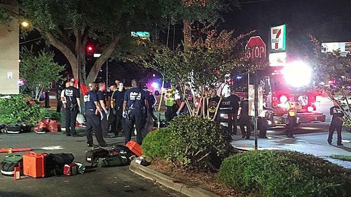 Hay numerosos heridos tras el tiroteo en un club gay en Orlando.-