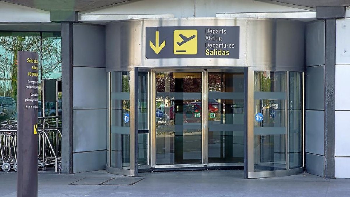 Imagen del aeropuerto de Villanubla.-PHOTOGENIC
