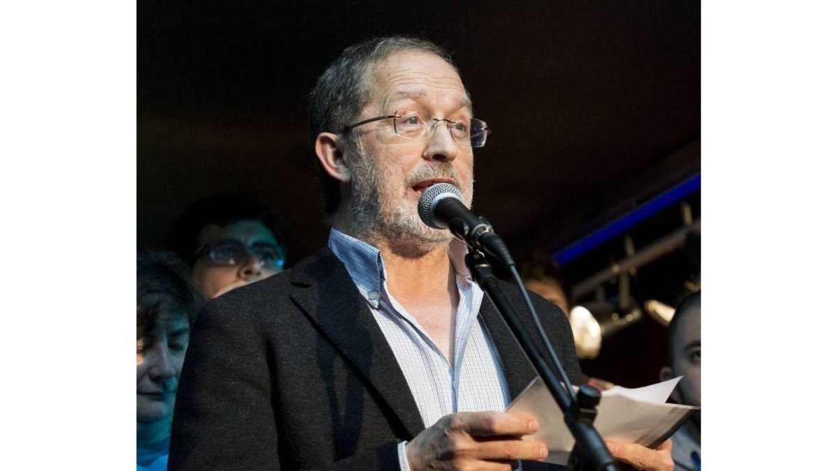 El candidato de Valladolid Toma la Palabra', Manuel Saravia-M. Á. SANTOS