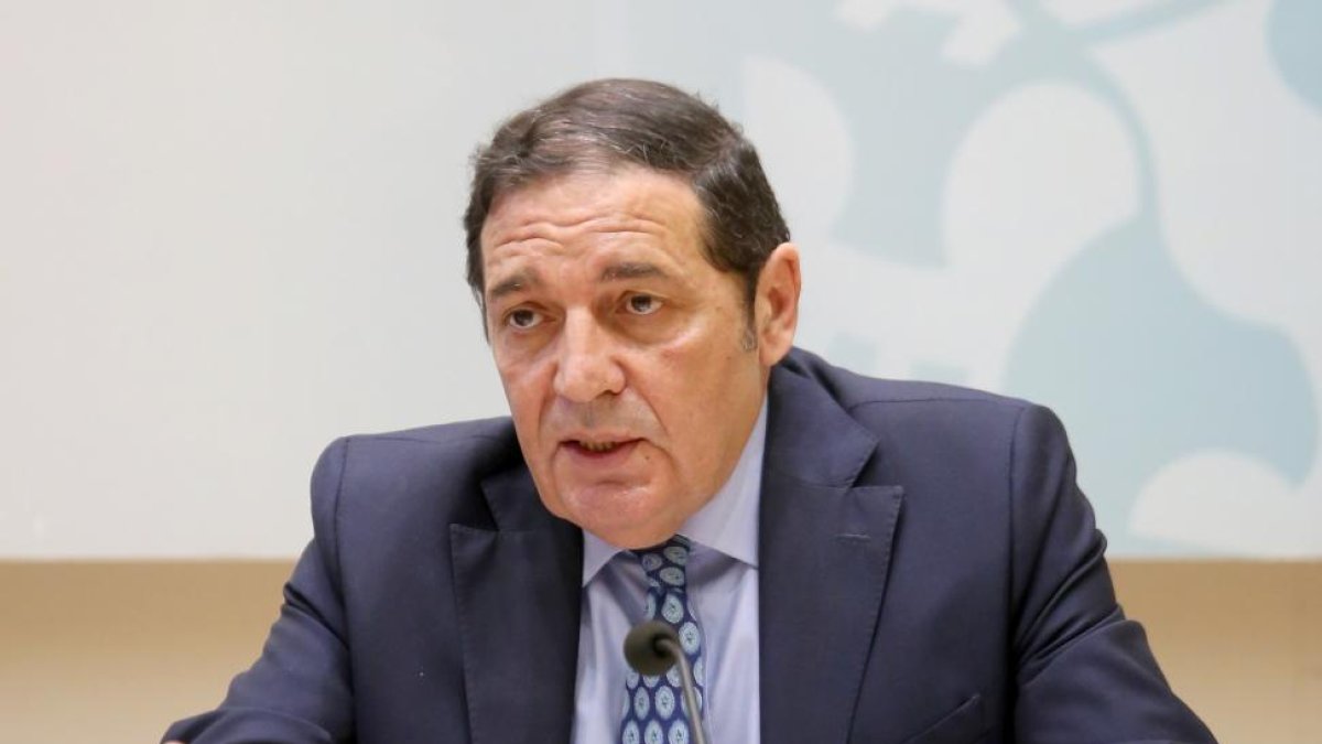 El consejero de Sanidad, Antonio María Sáez.-MIRIAM CHACÓN / ICAL