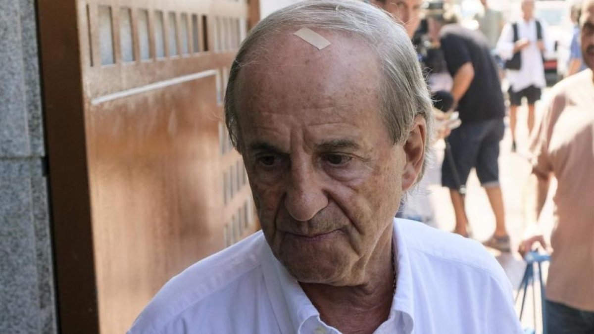 Jose María García, en el tanatorio de Ibiza tras el fallecimiento de Ángel Nieto en julio.-EFE