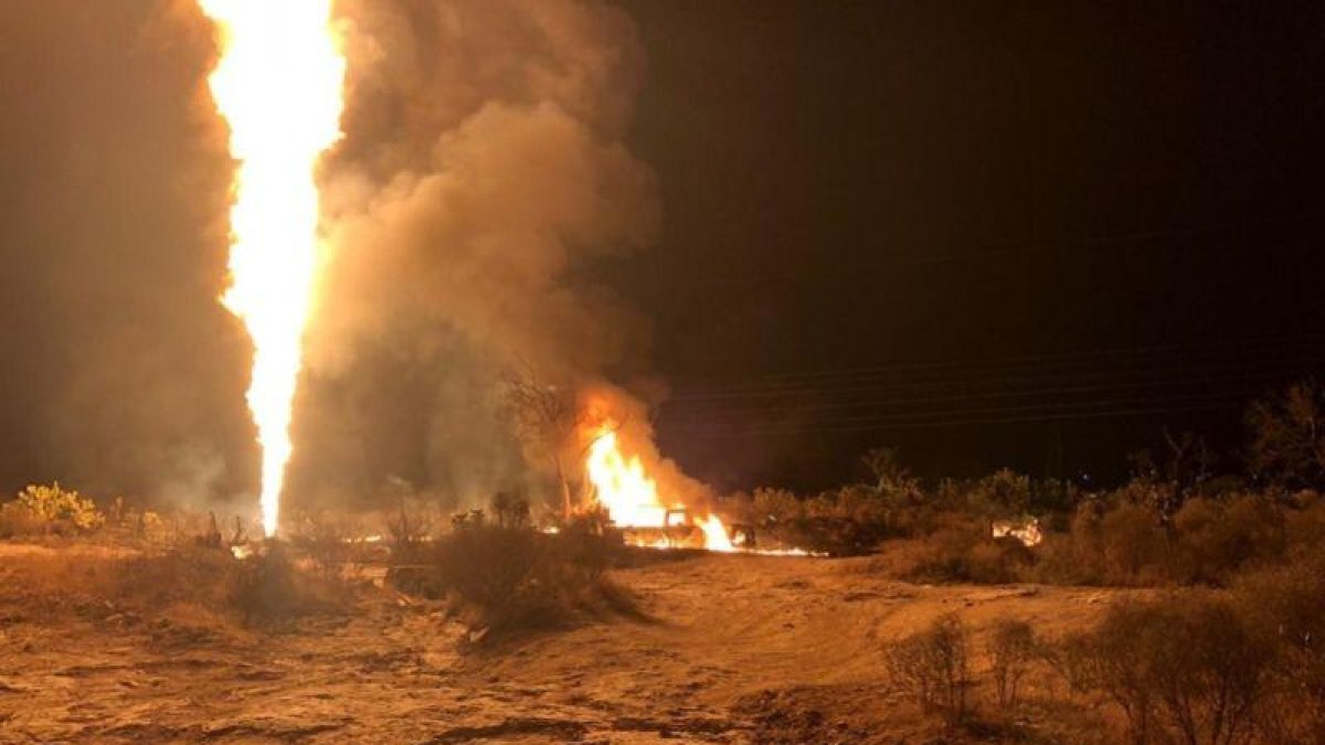 De acuerdo con cifras oficiales, tan solo en 2018 el robo de combustible ocasionó pérdidas para México del orden de los 3.421 millones de dólares.-TWITTER