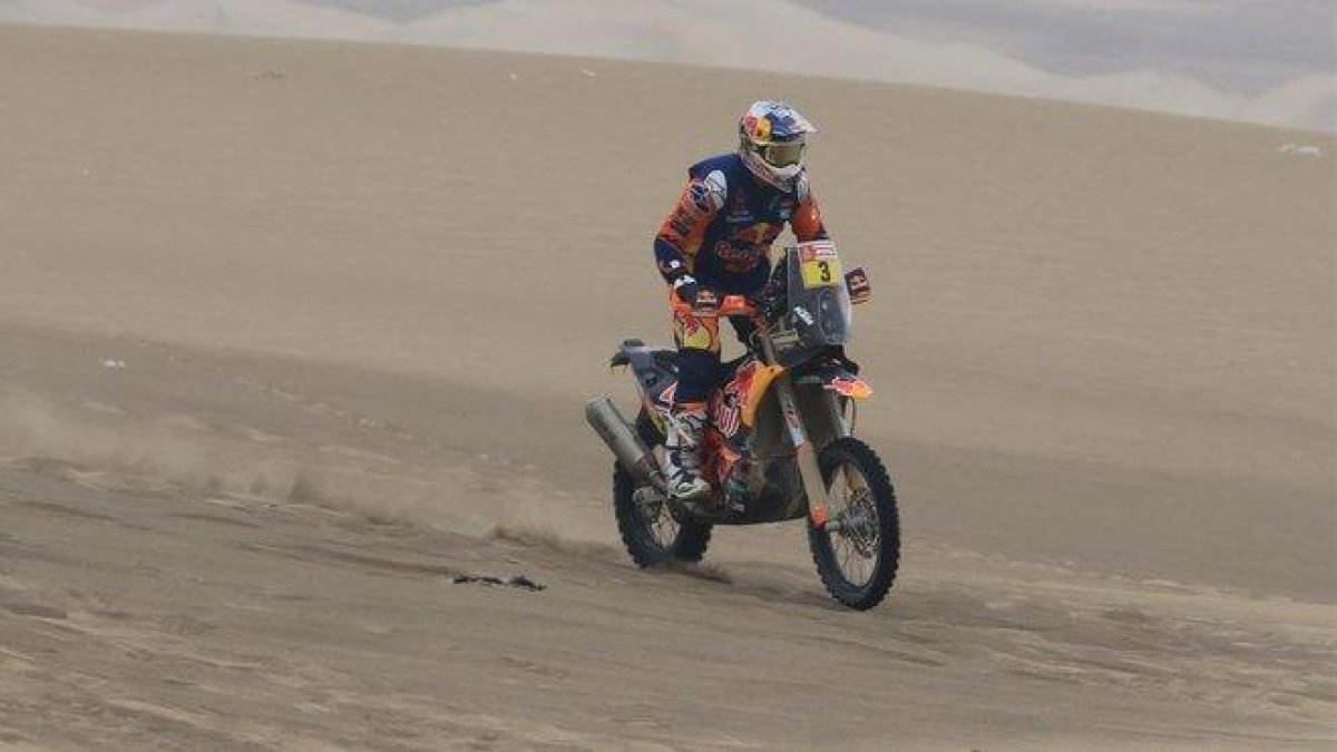 El australiano Toby Price durante el rally Dakar.-EFE / SEBASTIÁN CASTAÑEDA