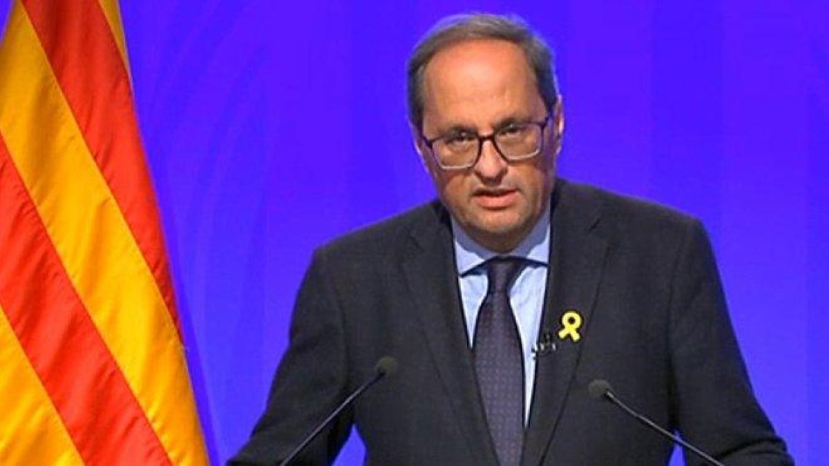 El ’president’ Torra, durante la declaración institucional de este jueves de madrugada, tras la tercera noche de disturbios violentos en Cataluña.-