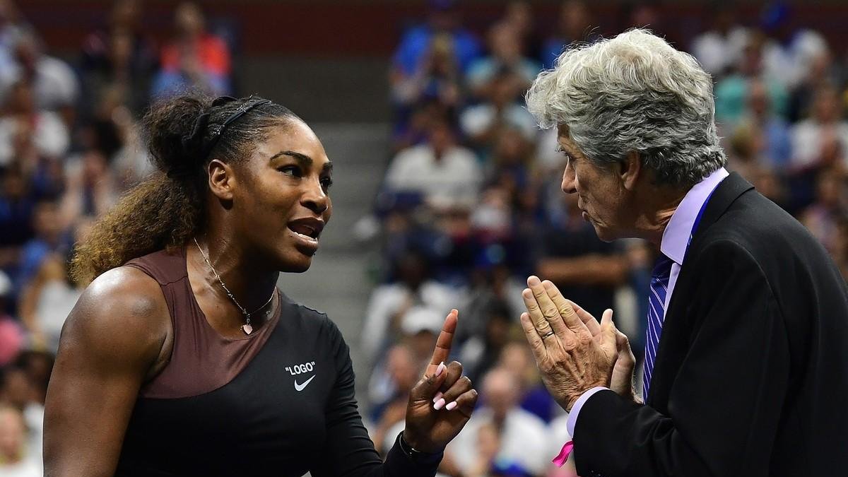Serena protesta a la juez de línea-SARAH STIPER