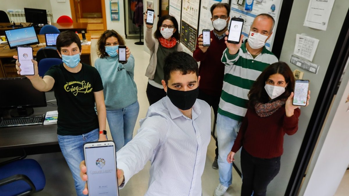 Equipo que ha desarrollado la aplicación en las instalaciones de la Universidad de Valladolid. J. M. LOSTAU