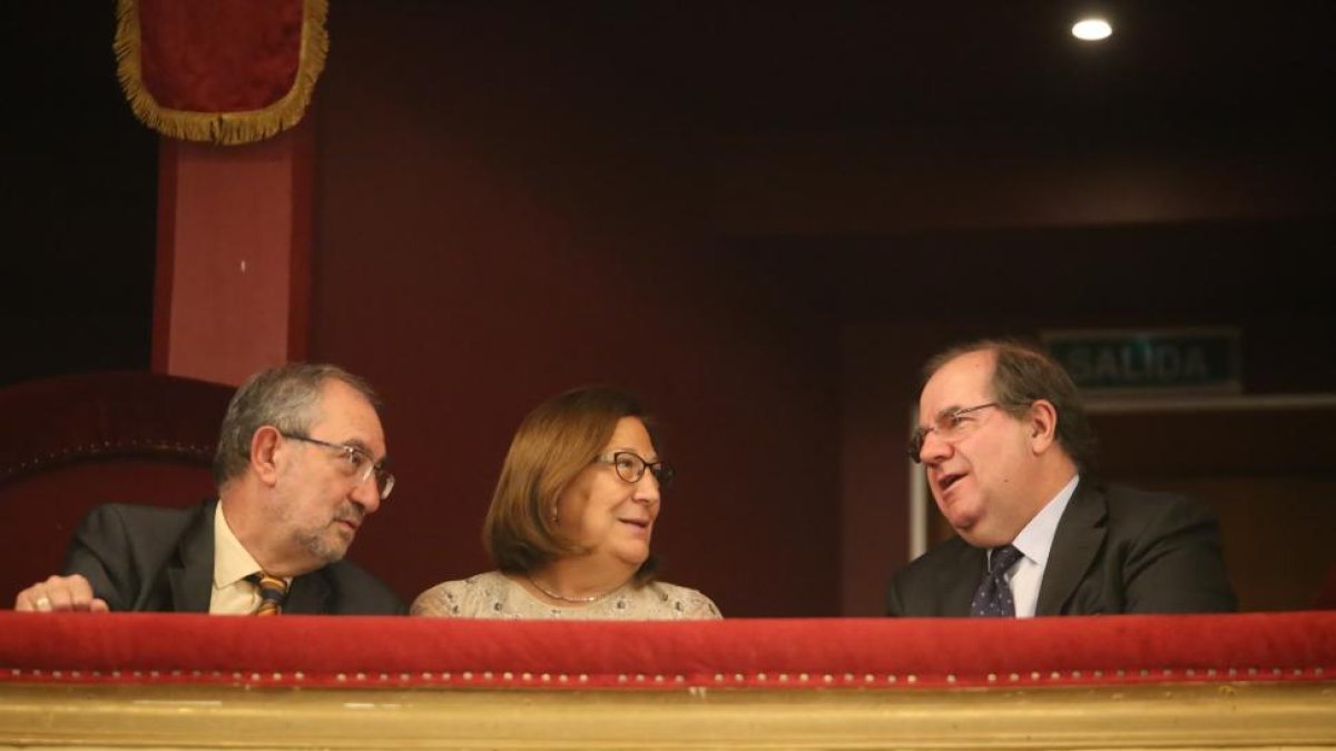 Herrera, junto a Jesús Quijano durante la galal inaugural de la Seminci.-ICAL