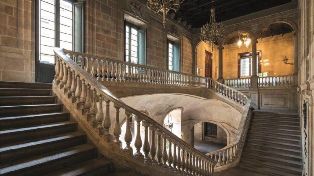 El interior de la Llotja de Mar.-EL PERIÓDICO