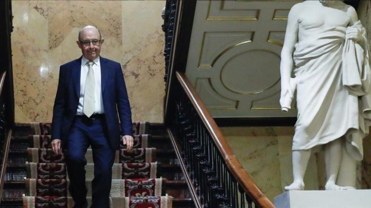 El exministro de Hacienda Cristóbal Montoro, en el Congreso de los Diputados-EFE