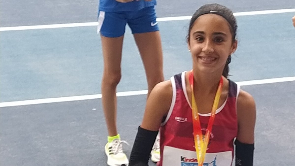 Andrea Jaén con la medalla en Avilés. / CAV