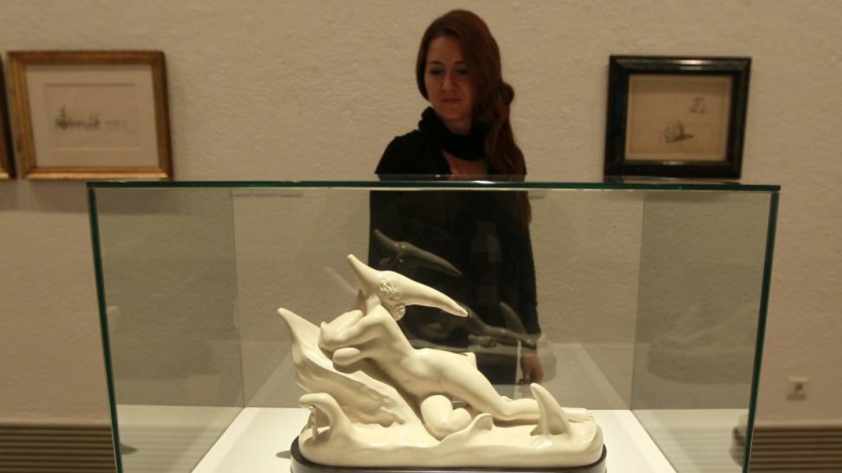 Una de las piezas expuesta en la muestra 'Escultura con dibujos'-J.M.Lostau