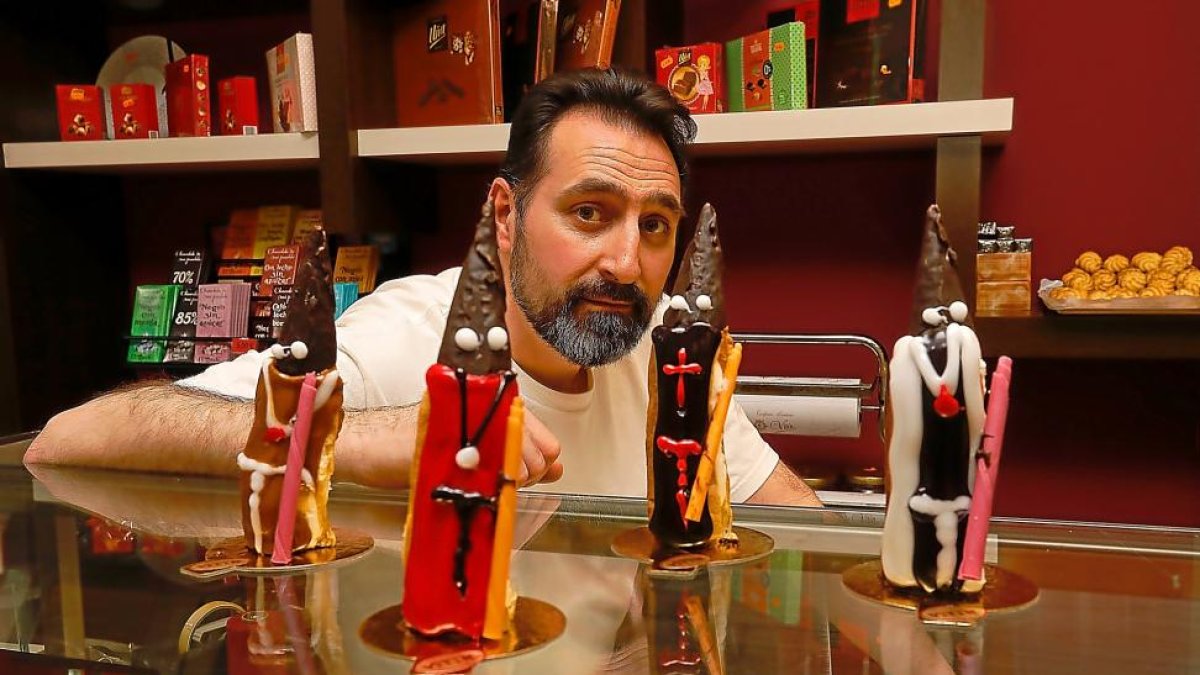 Uno de los establecimientos que pone a la venta el 'Pastel Penitente'. -E. M.