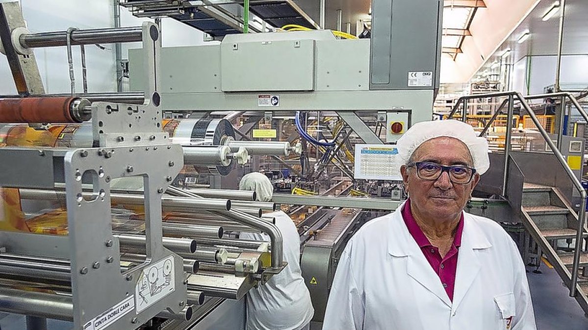 César Serna, gerente del Grupo Dulca en Peñaranda de Bracamonte.-ICAL