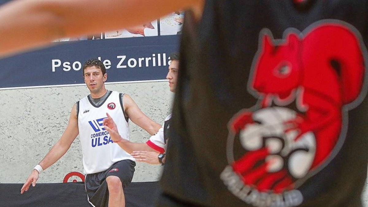 Sergio de la Fuente, en el entrenamiento de ayer en Pisuerga.-J. M. LOSTAU