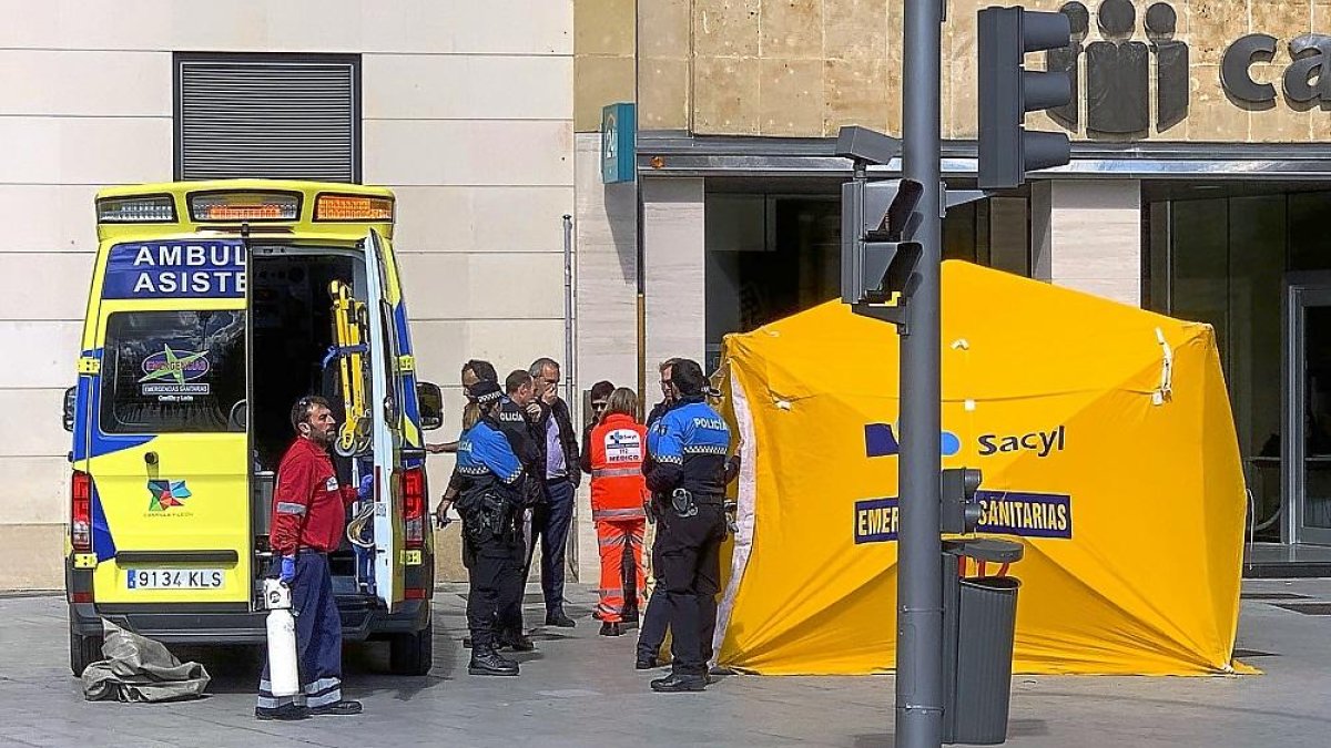 Hospital de campaña desplegado para su reanimación sin éxito.-LUIS MERILLAS