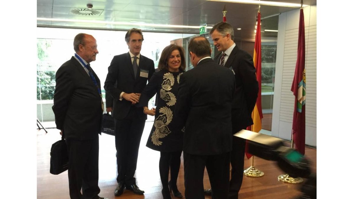 Francisco Javier León de la Riva después de su intervención en el primer Foro de Intercambio entre alcaldes españoles y de América Latina-El Mundo