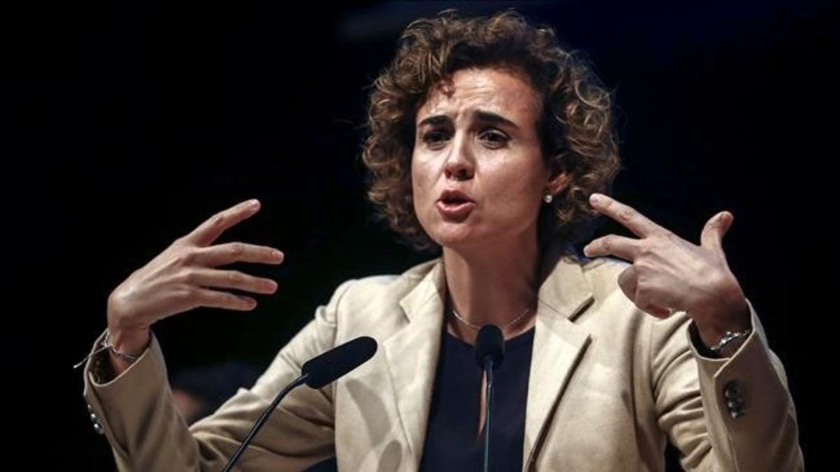 La portavoz del PP en el Congreso y exministra de Sanidad, Dolors Montserrat. /-QUIQUE GARCÍA