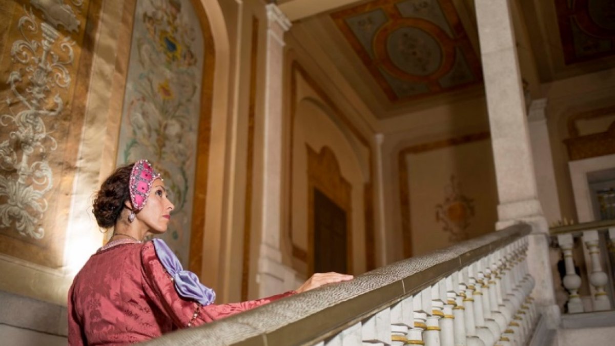 La visita profundiza en la biografía de Isabel la Católica, Isabel de Portugal, Catalina de Lancaster y Ana de Austria.
