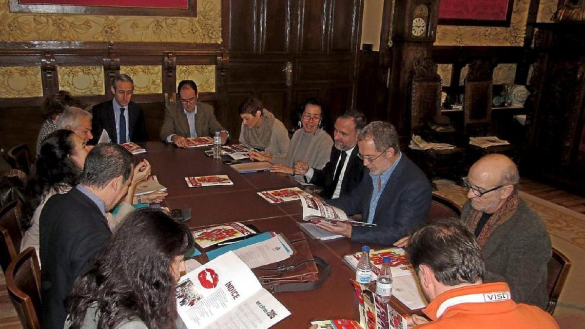 Los miembros del Consejo Rector de la Seminci durante su reunión del pasado mes de diciembre.-EL MUNDO