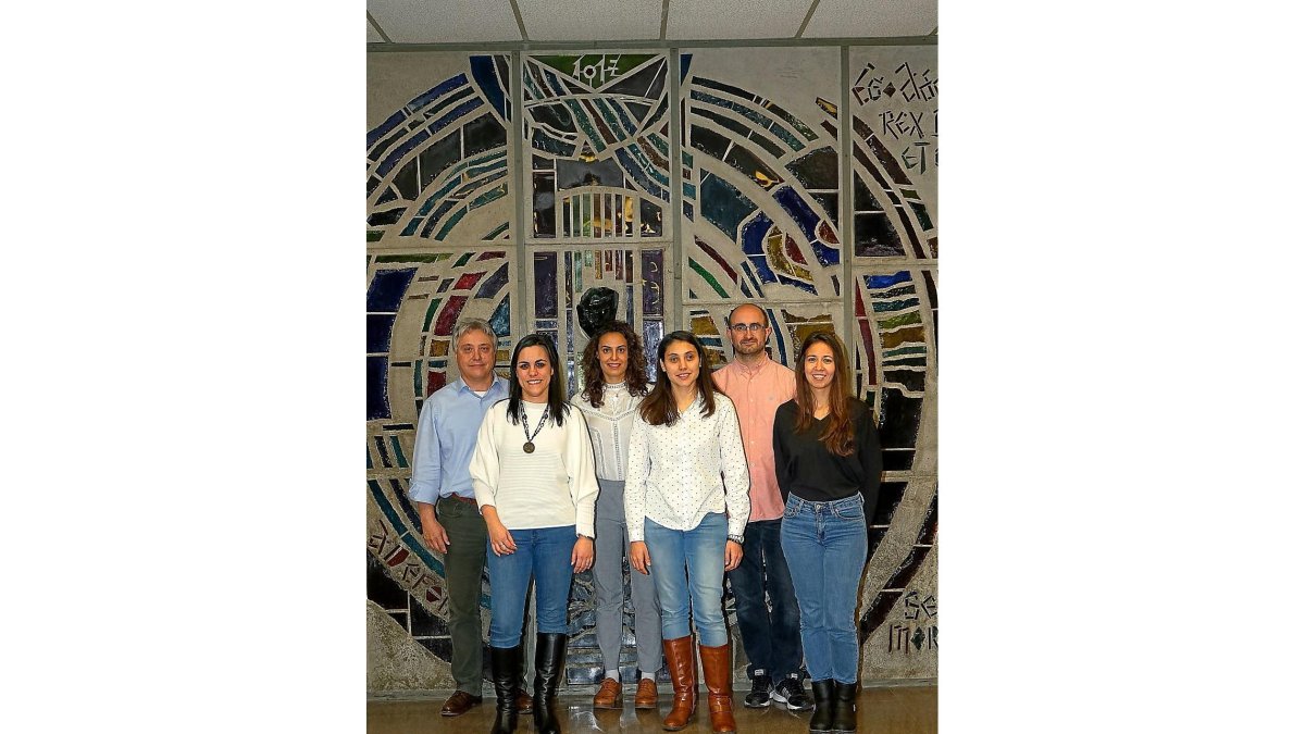 Vicente Martín, Tania Fernández, Verónica Dávila, Lidia García, Antonio Molina y María García.-EL MUNDO