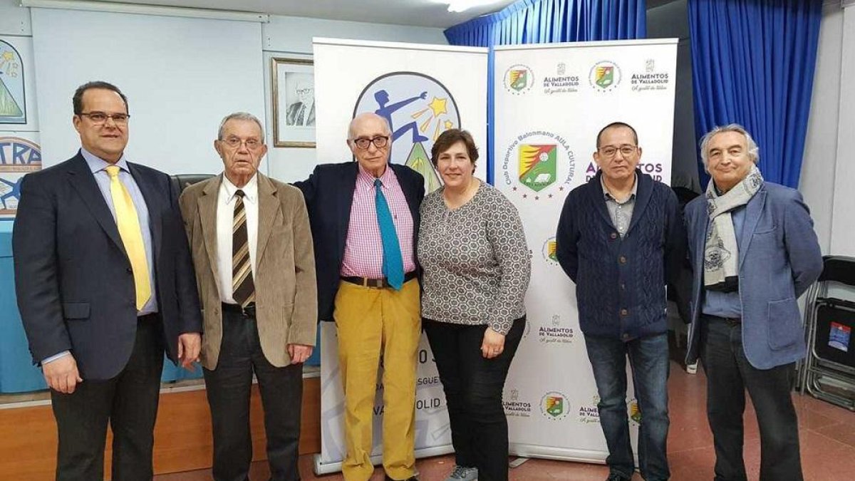 Cayetano Cifuentes y José Luis Álvarez (izquierda y derecha), junto a dirigentes de Cetras.-E.M.