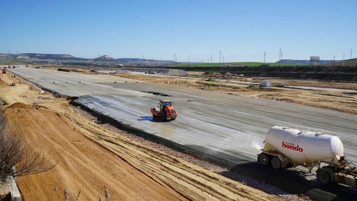 Obras de la variante de mercancías de Valladolid.-E.M.