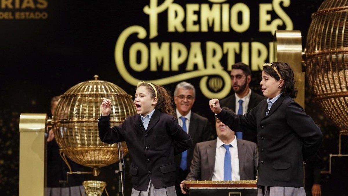Uno de los quintos premios del sorteo extraordinario de la Lotería de Navidad, 75.206, cae en Soria. Foto de archivo.-E.M.