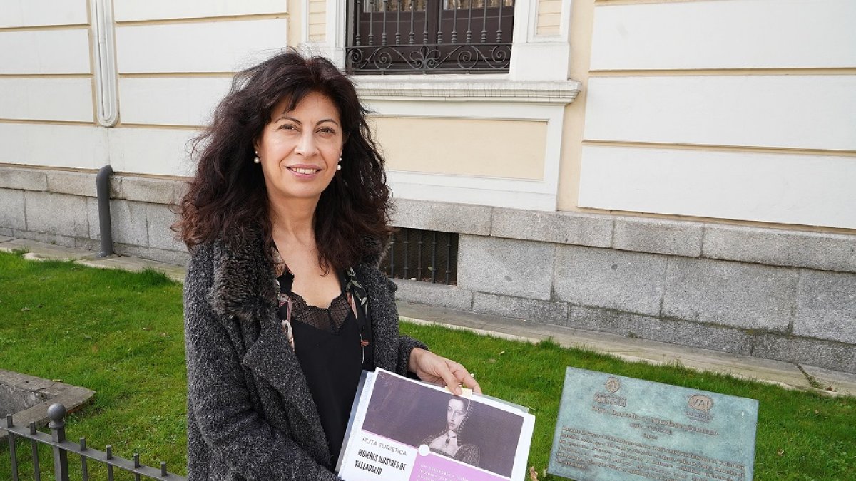 Valladolid coloca placas de mujeres ilustres