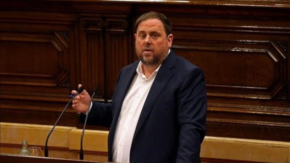 Oriol Junqueras en el Parlament.-TONI ALBIR