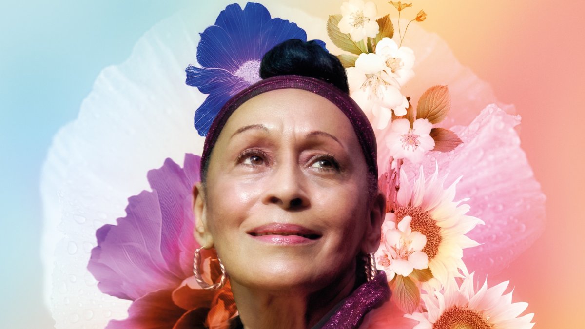 Omara Portuondo en una imagen promocional