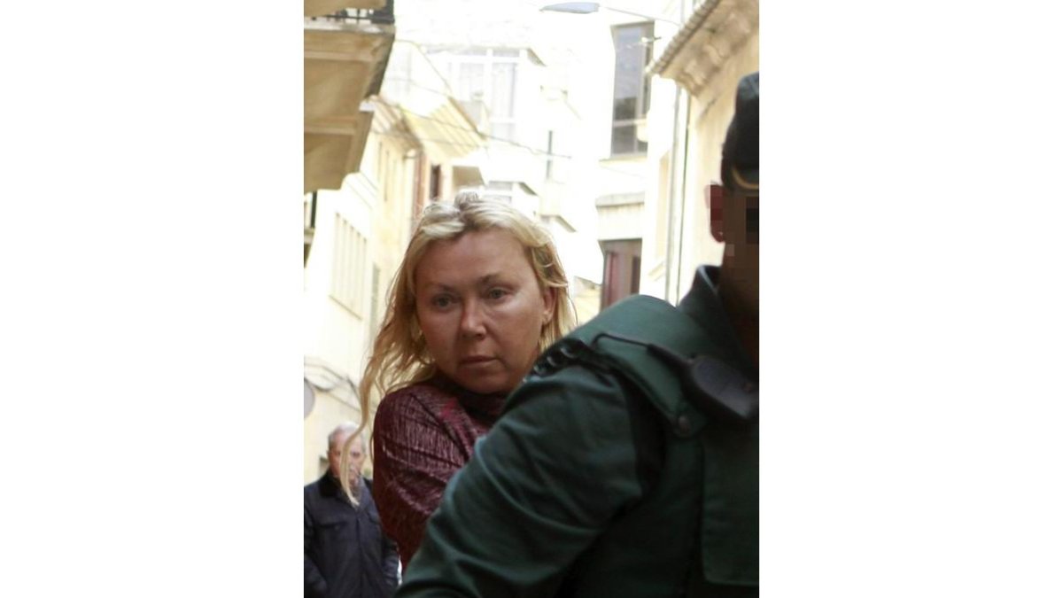 La mujer detenida al pasado viernes como presunta autora de la muerte a cuchilladas de su marido en Cala Millor ha sido puesta a disposición del juzgado de guardia de Manacor.-EFE / J. GRAPPELLI / EFE