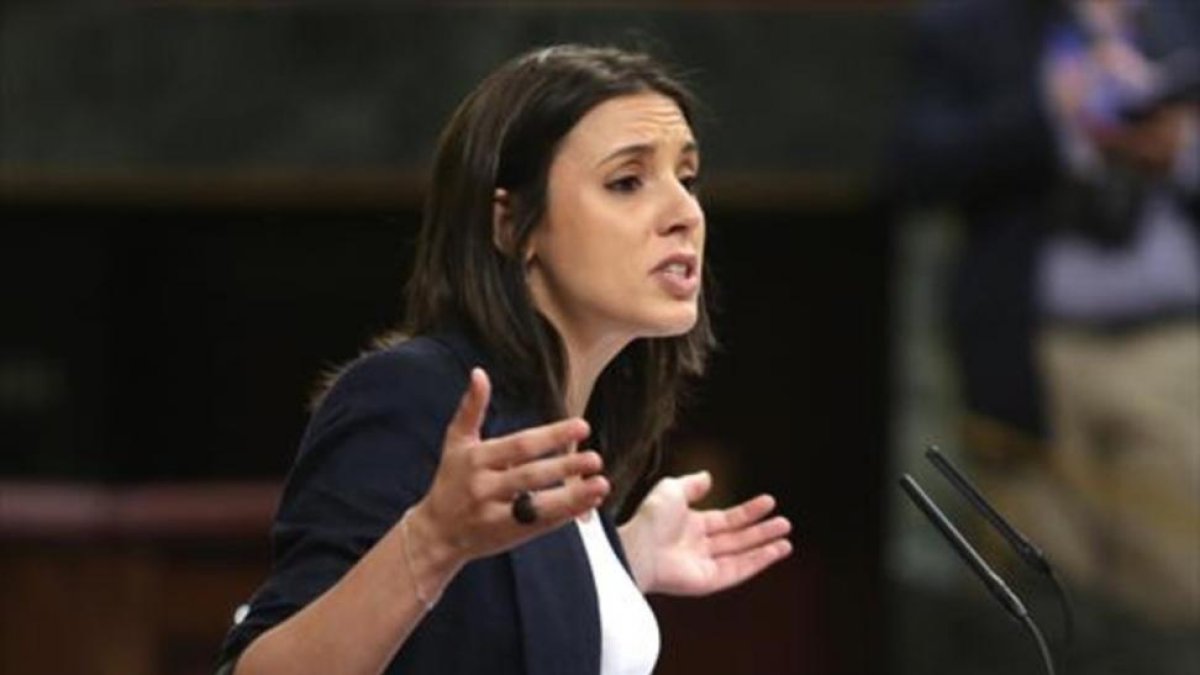 Irene Montero defendió la moción de censura contra Rajoy.-